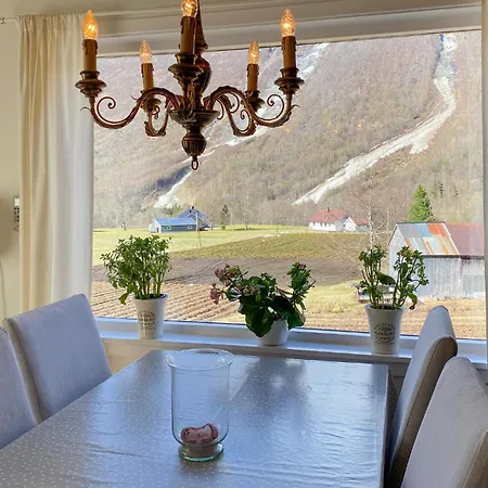 5 Bedroom Awesome Home In Valldal Tatil Evi *