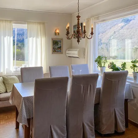 5 Bedroom Awesome Home In Valldal Tatil Evi *