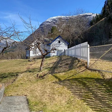 5 Bedroom Awesome Home In Valldal
