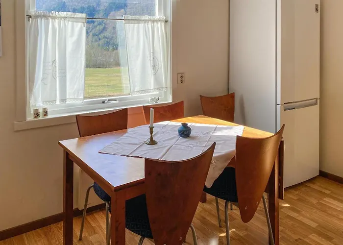 4 Bedroom Gorgeous In *