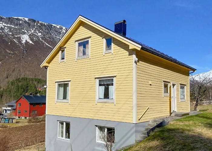 4 Bedroom Gorgeous In